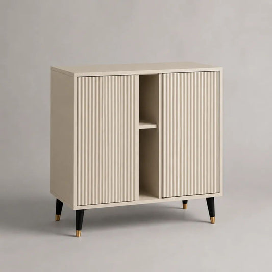 Credenza rettangolare in MDF beige con 2 ante scorrevoli scanalate, vano aperto e ripiano, 80 x 40 x 85 cm